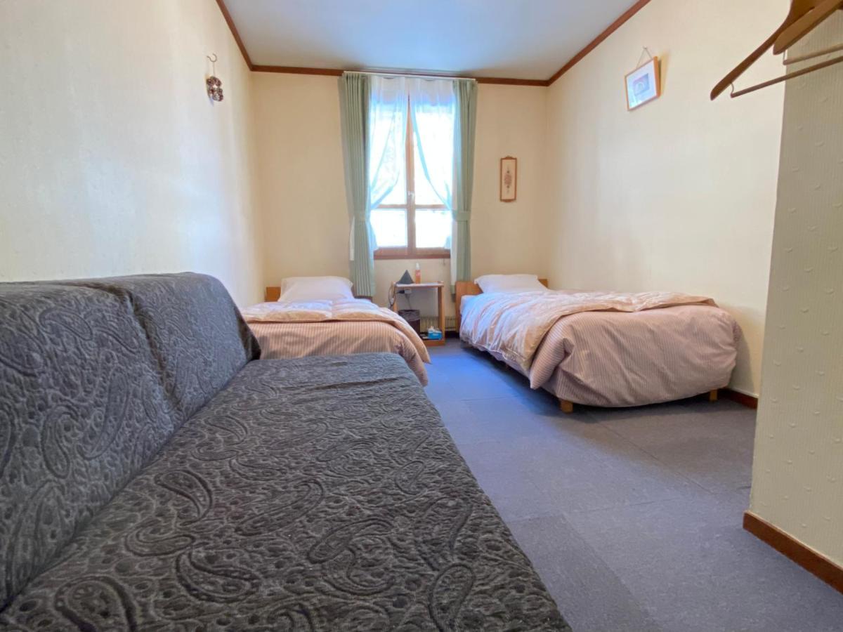 Pension Green Grass Чино Екстериор снимка